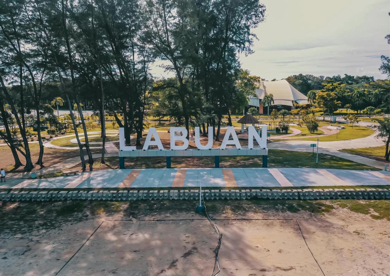 Hotel Labuan Point Bagian luar foto