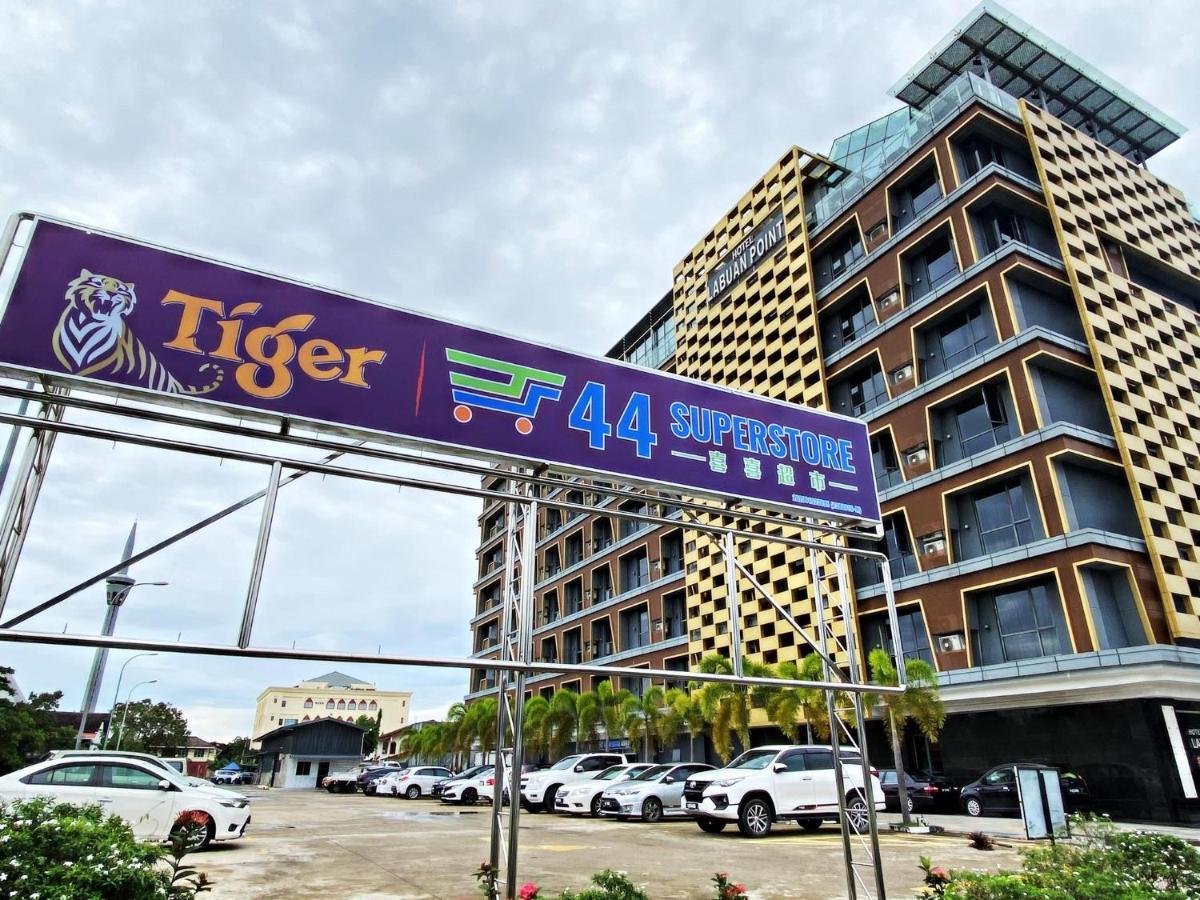 Hotel Labuan Point Bagian luar foto