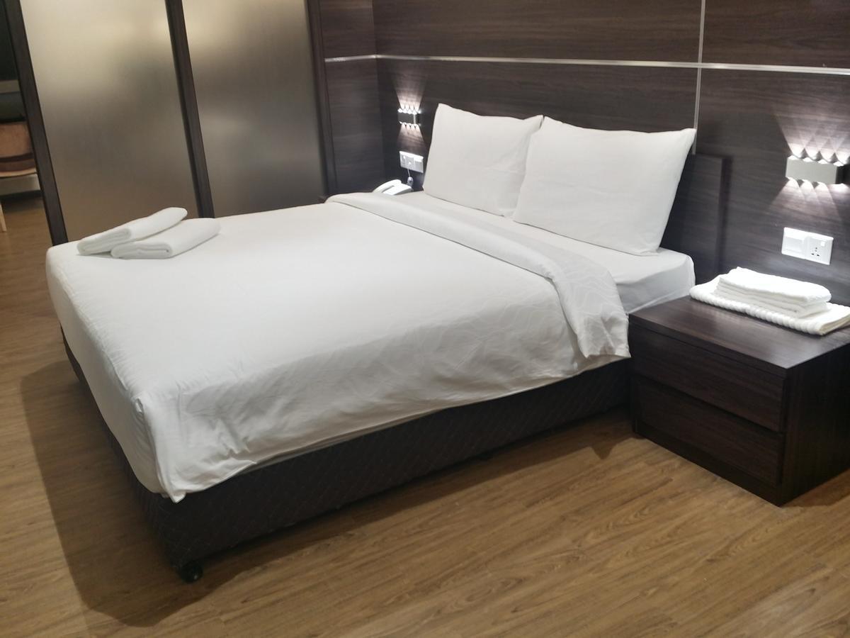 Hotel Labuan Point Bagian luar foto