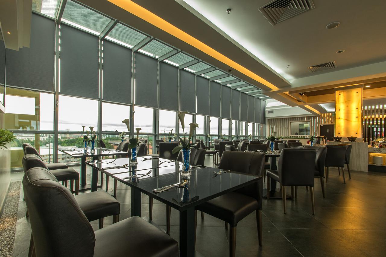 Hotel Labuan Point Bagian luar foto
