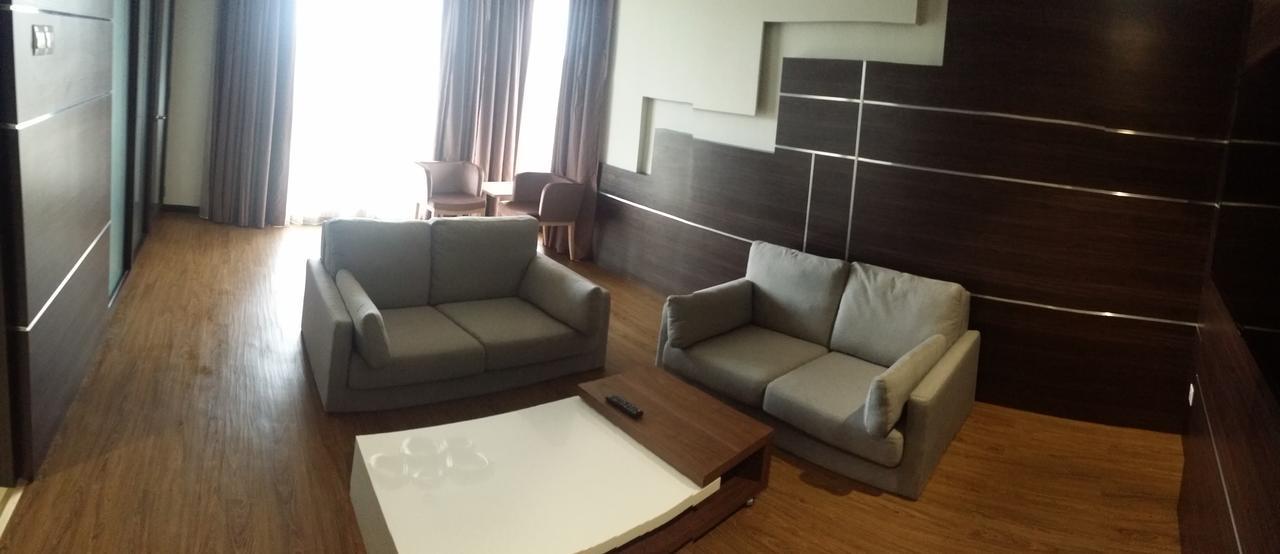 Hotel Labuan Point Bagian luar foto