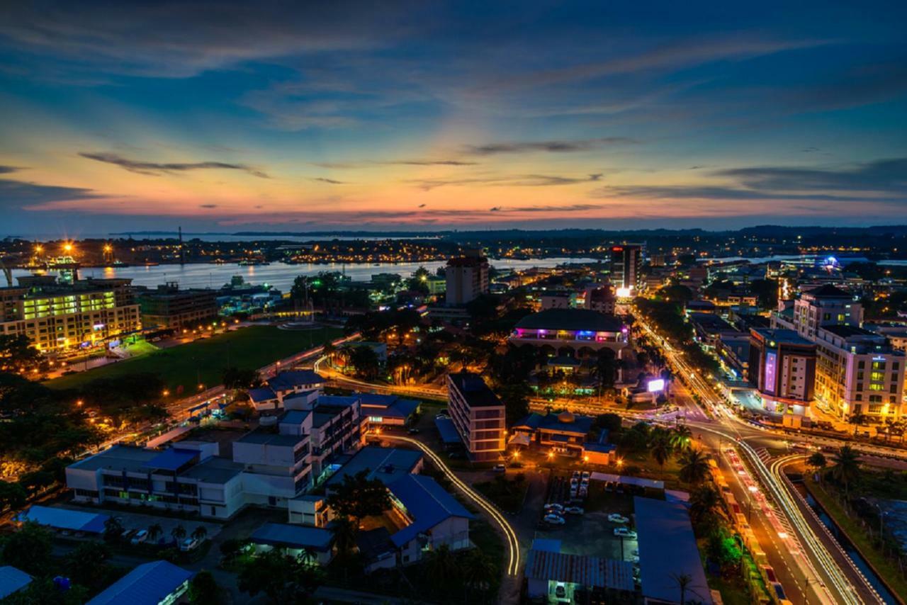 Hotel Labuan Point Bagian luar foto